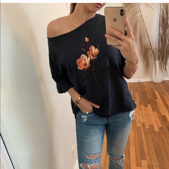 mrsalliexo Tops - Brand new Gray/black Flower tee